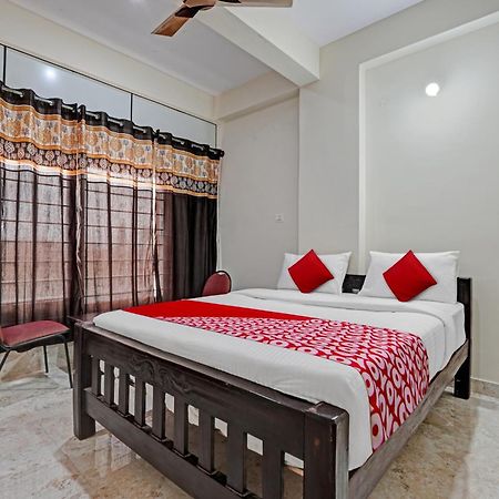 Hotel O Sri Chowdeshwari Boarding And Lodging Tavarikere Exterior photo