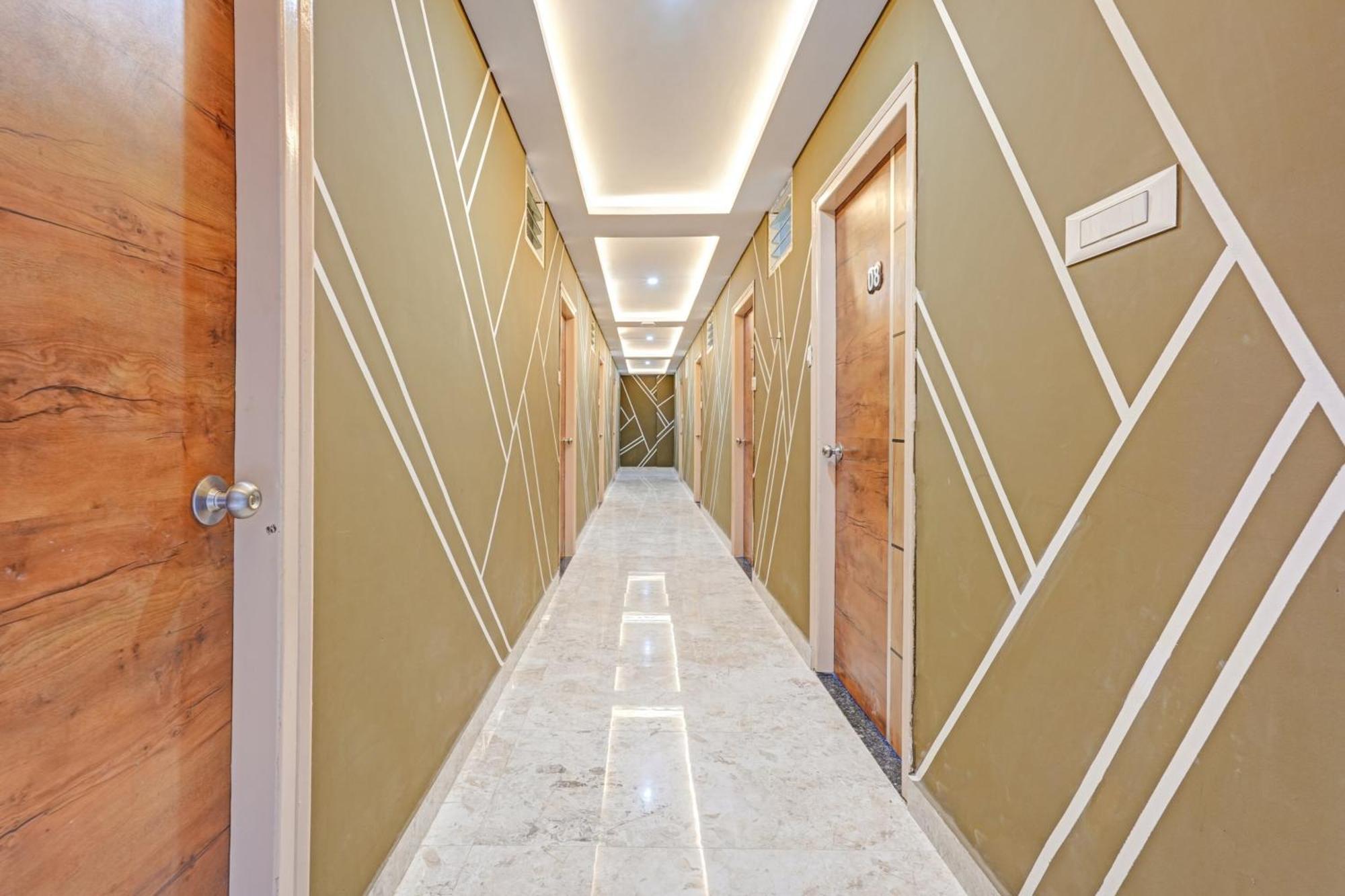 Hotel O Sri Chowdeshwari Boarding And Lodging Tavarikere Exterior photo