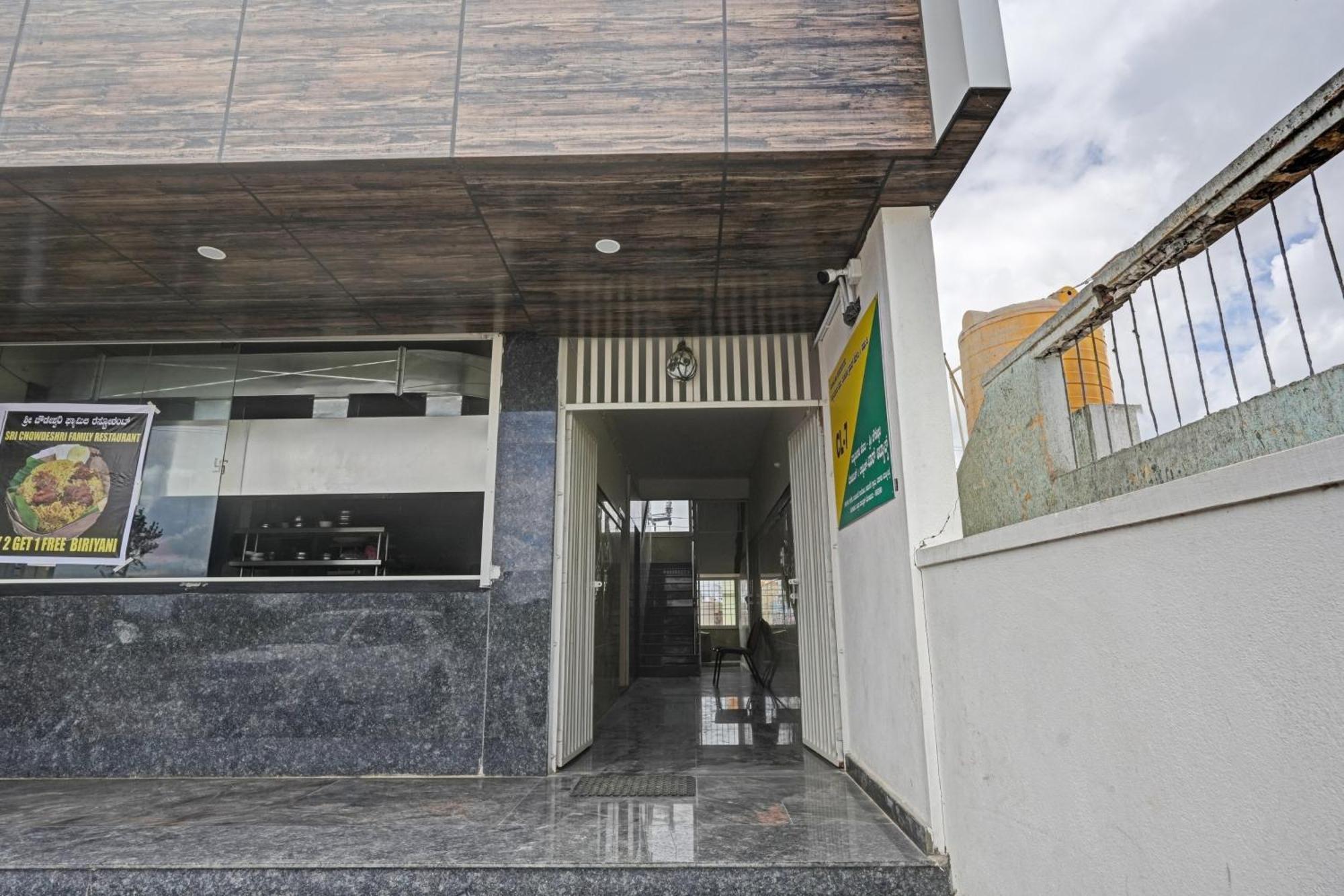 Hotel O Sri Chowdeshwari Boarding And Lodging Tavarikere Exterior photo