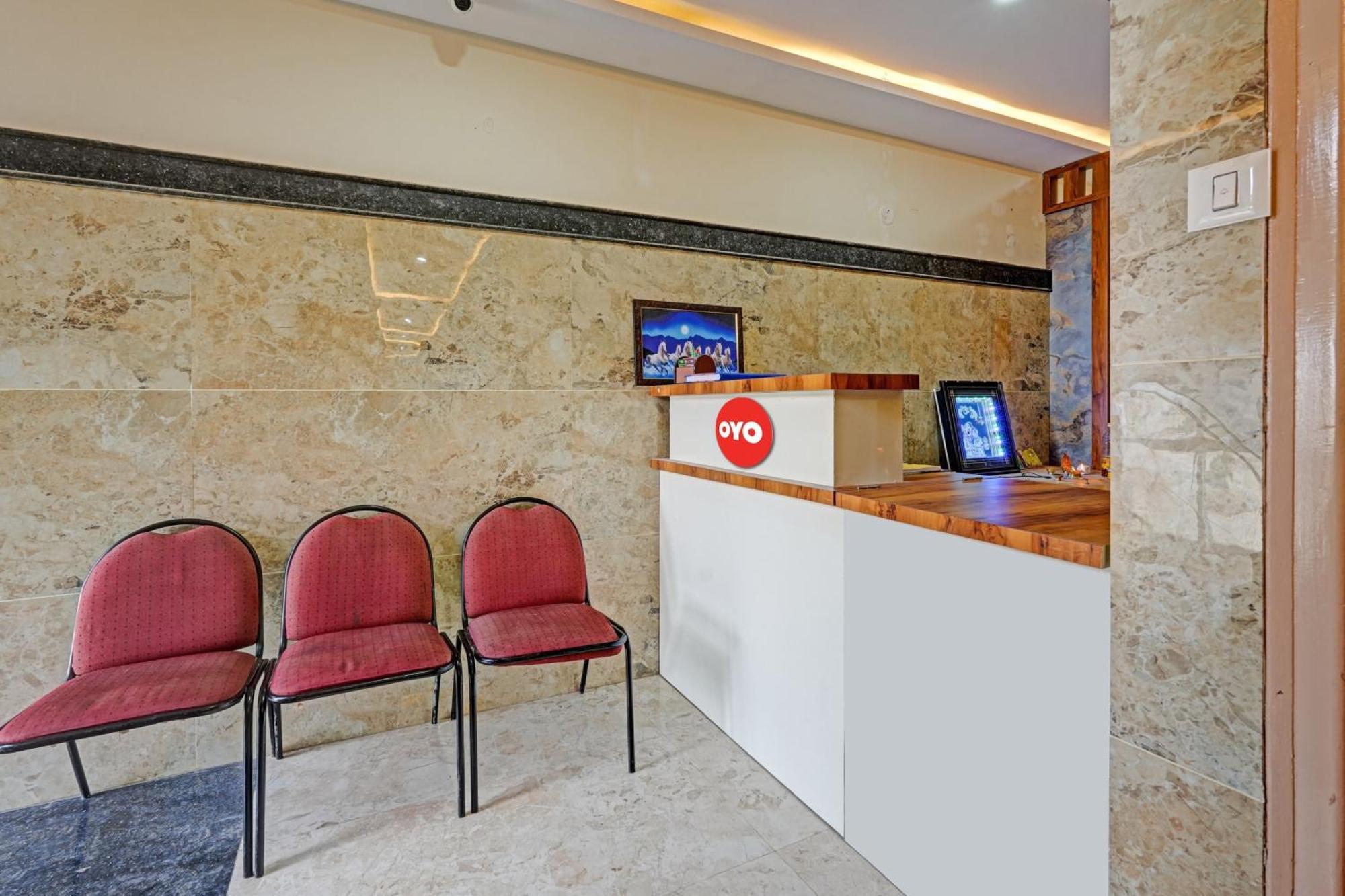 Hotel O Sri Chowdeshwari Boarding And Lodging Tavarikere Exterior photo